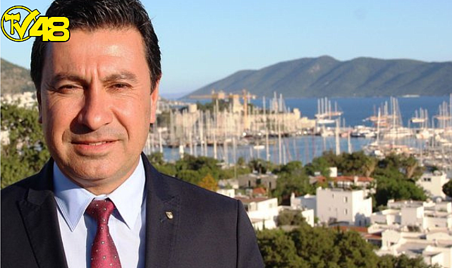 Trafik kilitlendi, sahillerde adım atacak yer kalmadı