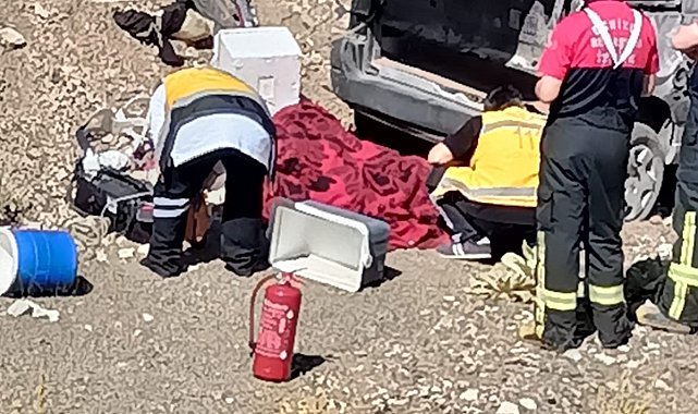 Uçuruma yuvarlanan araç, çifte mezar oldu