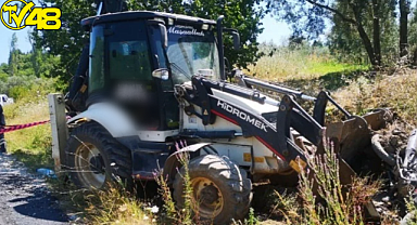 Yol çalışmasını izlerken iş makinesinin altında kalarak hayatını kaybetti