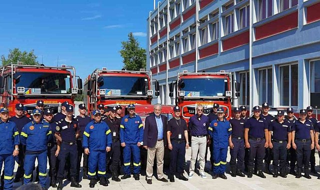 Yunanistan&#039;a Avrupalı itfaiyecilerden destek