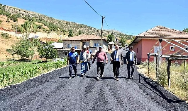 Zelyurt, asfalt çalışmalarını yerinde inceledi