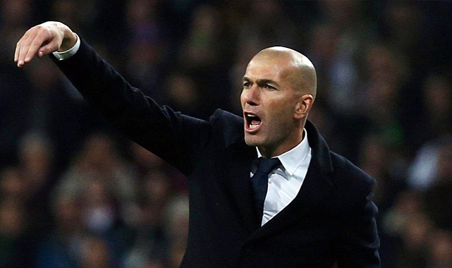 Zinedine Zidane saç ektirmek için İstanbul&#039;a geldi!