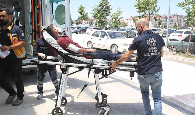 Ziyarete gittiği iş yerinde kazayla vuruldu