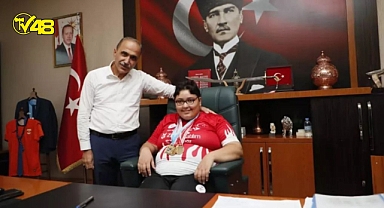 Adana Emniyet Müdürü İnci Yürekleri Isıttı