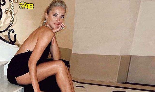 Burcu Esmersoy&#039;dan teknede duş paylaşımı!