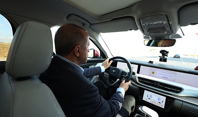 Cumhurbaşkanı Erdoğan Yerli Otomobil TOGG ile Yollara Çıktı