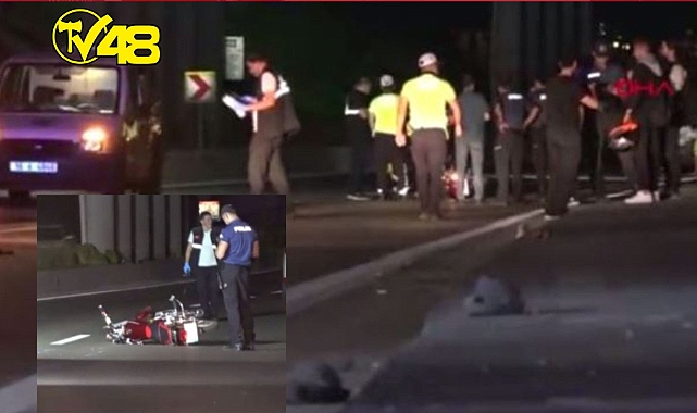 MOTORSİKLETTEN DÜŞEN GENÇLERİN ÜZERİNDEN ARAÇ GEÇTİ!