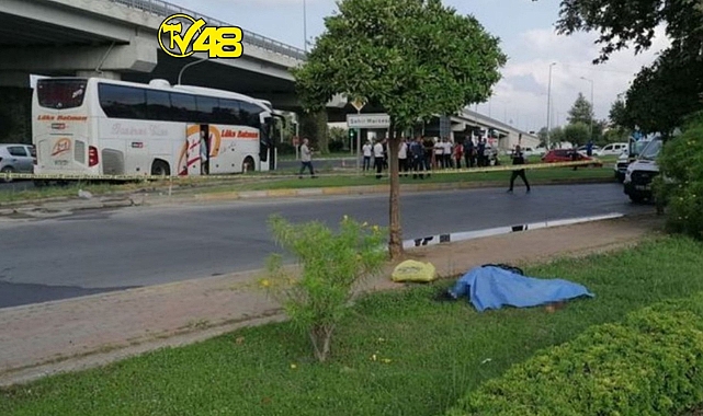 Yolcu otobüsünden indi! İnfaz ettiler!