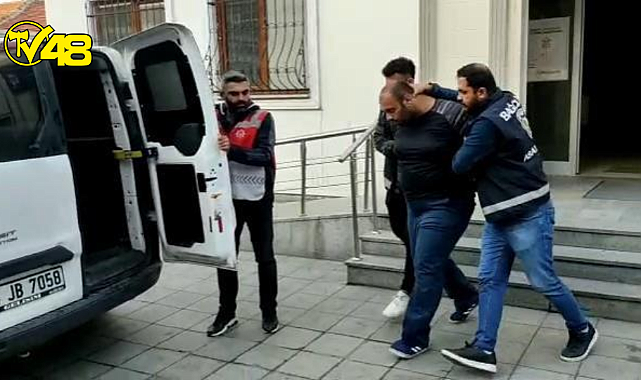 Bağcılar&#039;da annesinin kafasını keserek balkondan atan cani tutuklandı