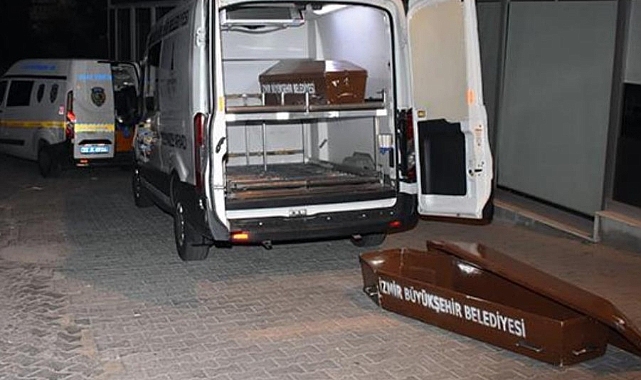 Kanser Hastası Babasını 20 Yerinden Bıçakladı