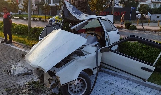 Marmaris'te Feci Kaza Araç Hurdaya Döndü 1 kişi Öldü