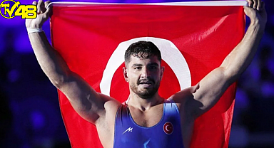 Milli güreşçi Taha Akgül, 3. kez dünya şampiyonu oldu