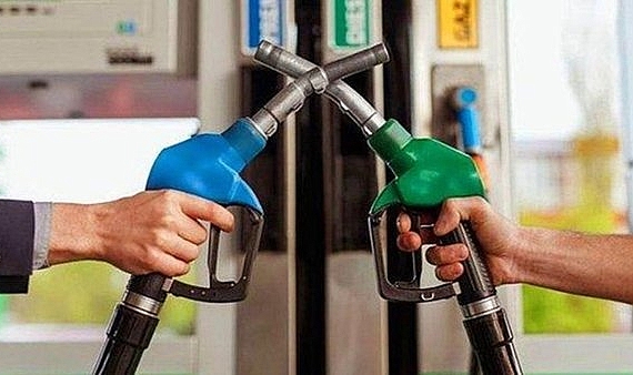 SON DAKİKA Motorine indirim yarın için bekleniyor!