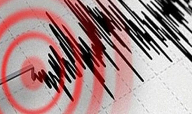 Ula&#039;da 3 saatte 6 deprem korkuttu