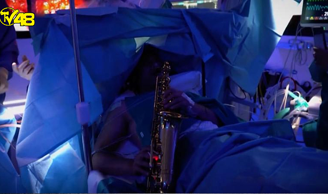 Beyin ameliyatında saksafon çaldı!