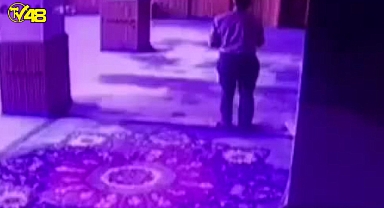 Camide Namaz Kılan Adam, Son nefesini Secdede Verdi!