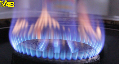 Doğalgaza bu akşam sanayide yüzde 37 zam geliyor! Sanayide zam demek bütün ürünlere zam demek.