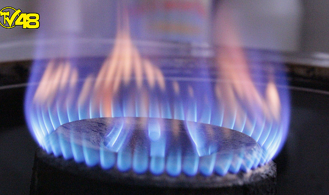 Doğalgaza bu akşam sanayide yüzde 37 zam geliyor! Sanayide zam demek bütün ürünlere zam demek.