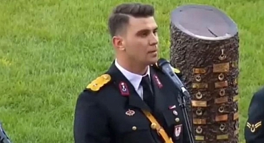 Genç teğmen sesiyle kulakların pasını sildi