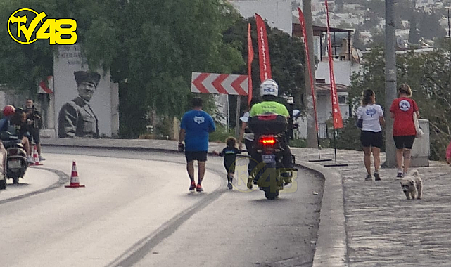 Koşuda Babasına Destek Olan Minik gönüllerin birincisi oldu