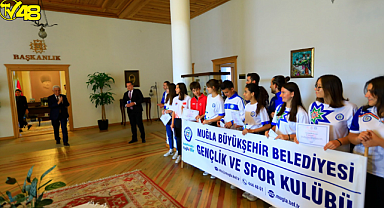 Şampiyon Sporculardan Başkan Gürün'e Ziyaret