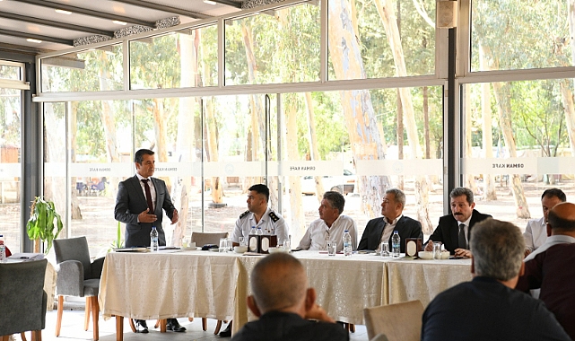 Vali Orhan Tavlı Akyaka’da Muhtarlarla Bir Araya Geldi