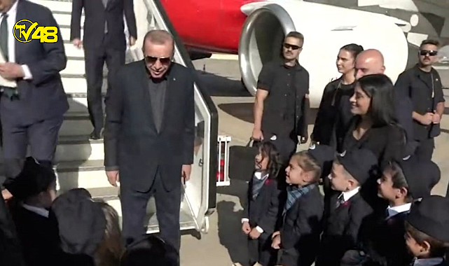 Cumhurbaşkanı Erdoğan&#039;ın minik kondüktörler ile sohbeti gülümsetti