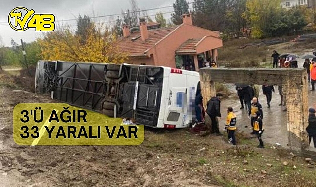 Diyarbakır&#039;da Yolcu Otobüsü Devrildi