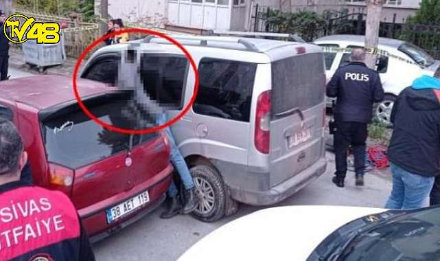 Feci ölüm! Durdurmaya çalıştığı aracı ile otomobil arasında sıkıştı