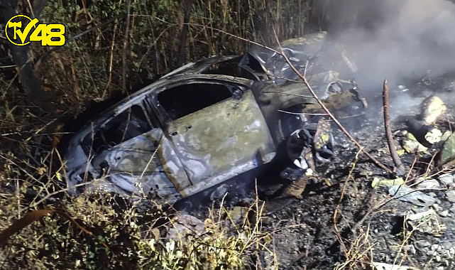 SON DAKİKA! ARAÇ SÜRÜCÜSÜ YANARAK CAN VERDİ!