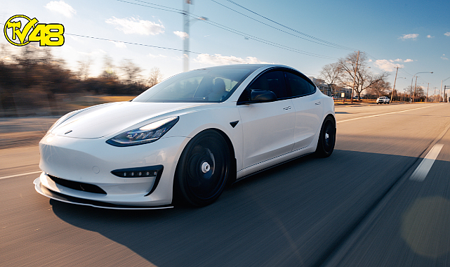 Tesla 300 binden fazla aracını geri çağırıyor