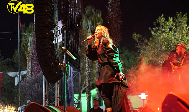 ZEYNEP CASALİNİ KONSERİ ATAPARK&#039;TA BAŞLADI