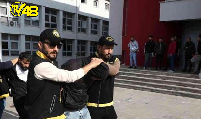 ADANA&#039;DA BİR KİŞİYİ KAÇIRIP İŞKENCE EDEN 5 KİŞİ TUTUKLANDI!! ARALARINDA PARTİ  İL  BAŞKANIDA VAR