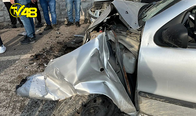 BODRUM ORTAKENT&#039;TE ARAÇLAR KAFA KAFAYA ÇARPIŞTI