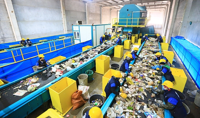 Büyükşehir Tesisinde Günde 180 Ton Evsel Atık Ayrıştırılıyor