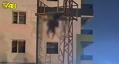 Feci ölüm! Asılı kalan gencin cesedini ekipler indirdi