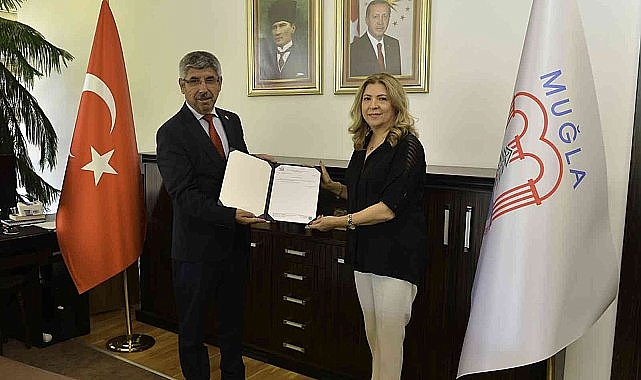 MUĞLA&#039;DA ŞOK İSTİFA! REKTÖR YARDIMCISI İSTİFA ETTİ!