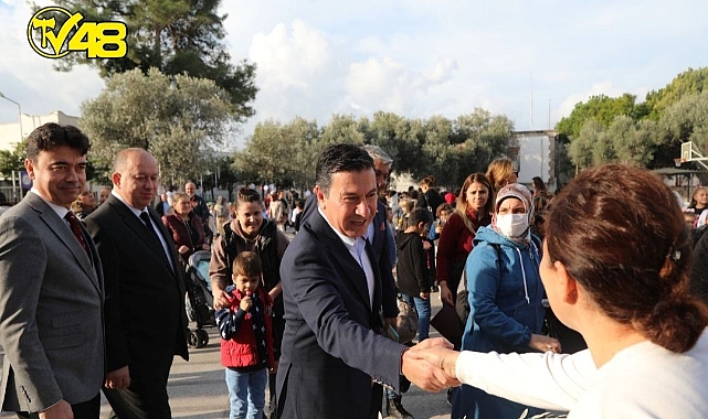 ÖĞRENCİLERDEN ZEYTİN HASADI