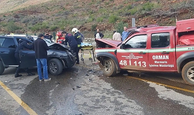 Orman Aracı ile Otomobilin Çarpıştığı Kazada 3 Kişi Yaralandı