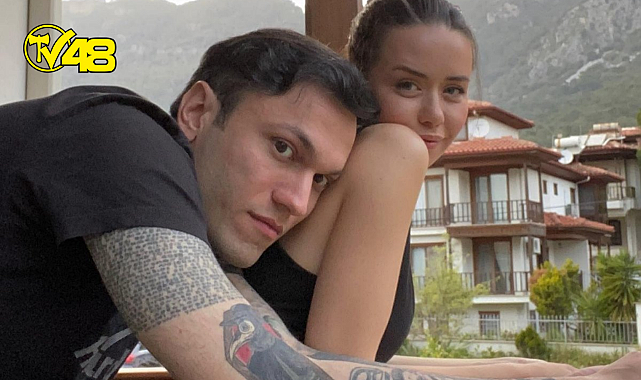 Oyuncu Yağmur Ün, kızı Su Diana ile ilk aile pozlarını paylaştı