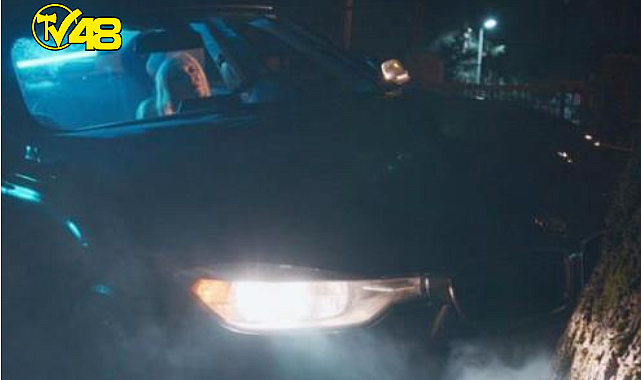 ŞARKICI GÜLLÜ KLİPTE KAFASI KARIŞTI!!! FREN YERİNE GAZA BASINCA  OLANLAR OLDU