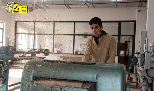 Sivas Mesleki ve Teknik Anadolu Lisesi Fabrika Gibi Çalışıyor