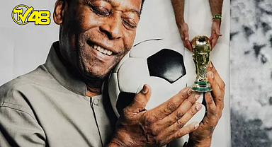 SON DAKİKA: Efsane futbolcu Pele hayatını kaybetti!
