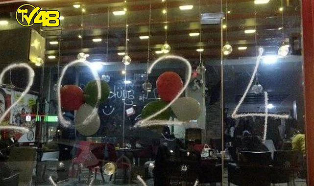 Adanalılar 2023 yılı yerine 2024 yılını kutladı