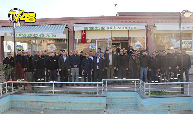 Bozdoğan Belediye Başkanı Ufuk Altıntaş, Madran Memba Suyu Meşrubatları İşletmesi Müdürlüğünde görevli personeller ile kahvaltıda bir araya geldi