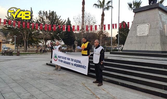 EĞİTİM SEN Eylem Düzenledi