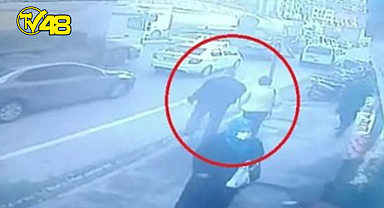 El ele tutuşarak yolun karşısına geçmek isteyen çifti ölüm ayırdı! Kaza anı kameralara yansıdı