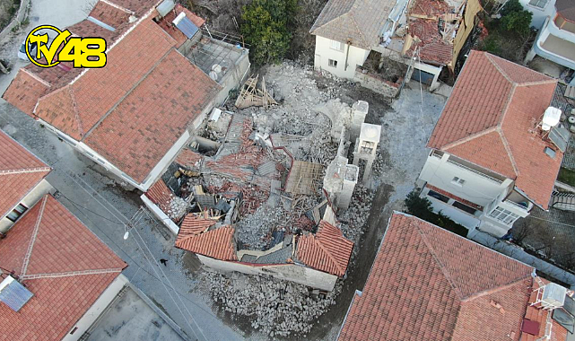 Asırlardır ayakta duran tarihi Meryem Ana Ortodoks Kilisesi depremde yıkıldı