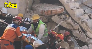 Depremin 201. saatinde 26 yaşındaki Mine Akgül enkazdan sağ olarak kurtarıldı