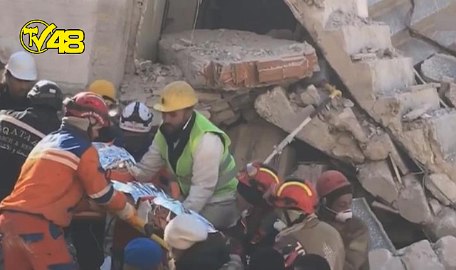 Depremin 201. saatinde 26 yaşındaki Mine Akgül enkazdan sağ olarak kurtarıldı